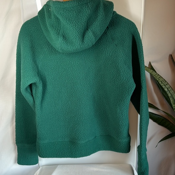 The North Face Sweater - Picture 3 of 3